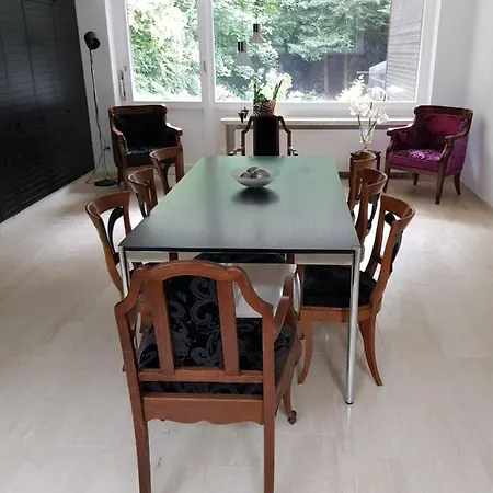 700m2 *