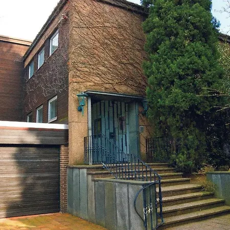 700m2